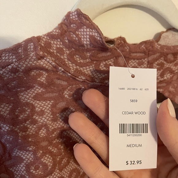 Buckle Spring Floral Long Sleeve Lettuce Trim Textured Mauve Top Women’s Medium - Picture 5 of 7